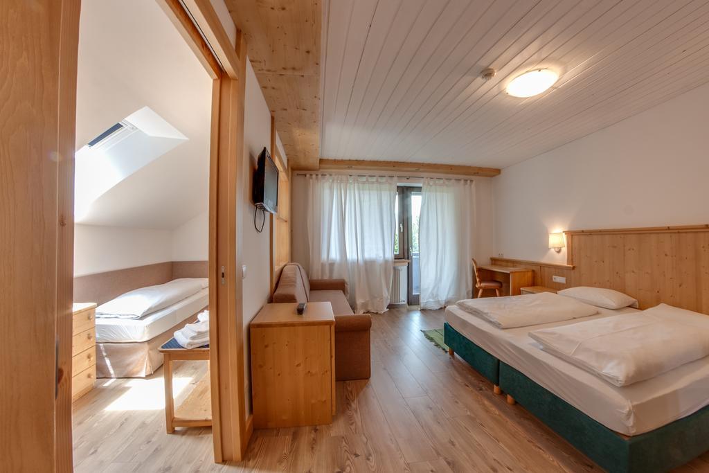 Hotel Krondlhof Brunico Habitación foto
